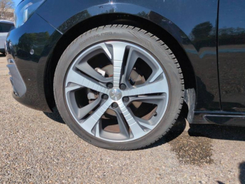 Photo 9 du bon plan PEUGEOT 308 1.2 PureTech 130ch S&S GT Line occasion à 9490 €