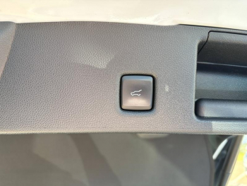 Photo 8 du bon plan FORD Kuga 2.5 Duratec 190ch FHEV E85 ST-Line BVA occasion à 27990 €