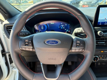Photo 11 du bon plan FORD Kuga 2.5 Duratec 190ch FHEV E85 ST-Line BVA occasion à 27990 €