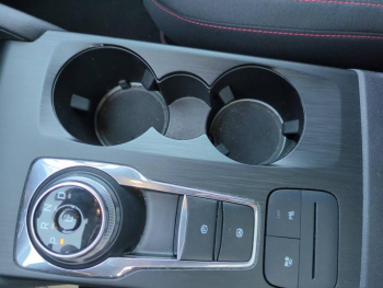 Photo 21 du bon plan FORD Kuga 2.5 Duratec 190ch FHEV E85 ST-Line BVA occasion à 28990 €