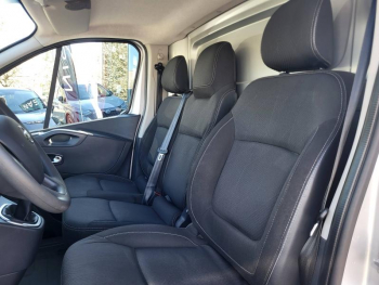 Photo 3 du bon plan NISSAN NV300 Fg L1H1 2t8 2.0 dCi 145ch S/S N-Connecta  DCT occasion à 21990 €
