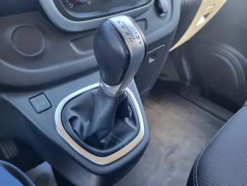 Photo 4 du bon plan NISSAN NV300 Fg L1H1 2t8 2.0 dCi 145ch S/S N-Connecta  DCT occasion à 21990 €