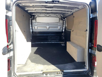 Photo 6 du bon plan NISSAN NV300 Fg L1H1 2t8 2.0 dCi 145ch S/S N-Connecta  DCT occasion à 21990 €