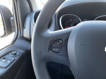 Photo 20 du bon plan NISSAN NV300 Fg L1H1 2t8 2.0 dCi 145ch S/S N-Connecta  DCT occasion à 21990 €