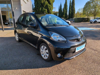 Photo 2 du bon plan TOYOTA Aygo 1.0 VVT-i 68ch Dynamic 3p occasion à 5900 €