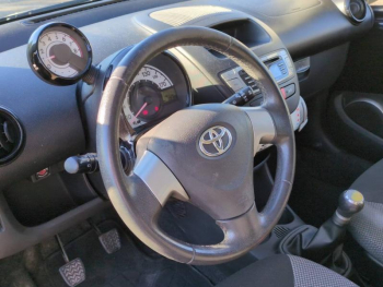 Photo 13 du bon plan TOYOTA Aygo 1.0 VVT-i 68ch Dynamic 3p occasion à 5900 €