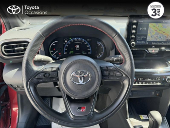 Photo 9 du bon plan TOYOTA Yaris Cross 116h GR Sport Pack Cargo Toit Panoramique occasion à 23990 €