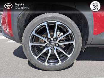 Photo 16 du bon plan TOYOTA Yaris Cross 116h GR Sport Pack Cargo Toit Panoramique occasion à 23990 €
