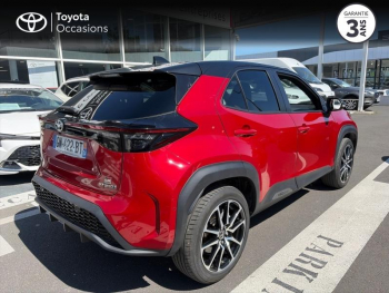 Photo 18 du bon plan TOYOTA Yaris Cross 116h GR Sport Pack Cargo Toit Panoramique occasion à 23990 €