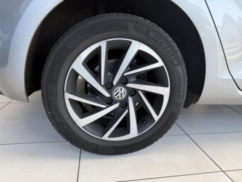 Photo 5 du bon plan VOLKSWAGEN Golf 1.0 TSI 115ch Connect DSG7 Euro6d-T 5p occasion à 14900 €