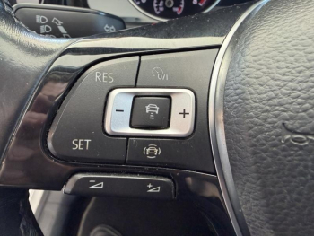 Photo 13 du bon plan VOLKSWAGEN Golf 1.0 TSI 115ch Connect DSG7 Euro6d-T 5p occasion à 14900 €