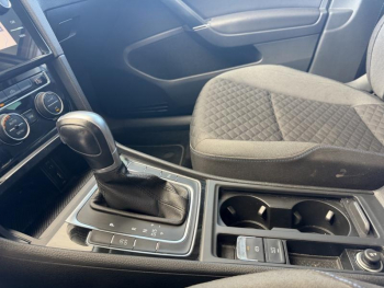 Photo 19 du bon plan VOLKSWAGEN Golf 1.0 TSI 115ch Connect DSG7 Euro6d-T 5p occasion à 14900 €