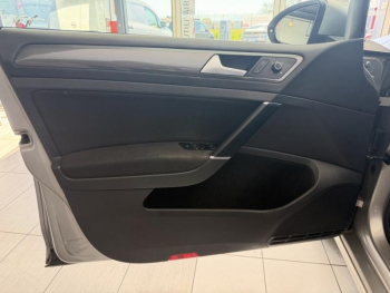 Photo 23 du bon plan VOLKSWAGEN Golf 1.0 TSI 115ch Connect DSG7 Euro6d-T 5p occasion à 14900 €