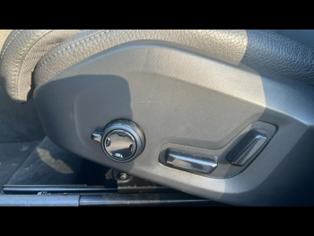 Photo 12 du bon plan VOLVO XC60 T8 Hybride Rechargeable 310 + 145ch Ultra Style Chrome Geartronic 8 AWD occasion à 54990 €