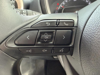 Photo 11 du bon plan TOYOTA Aygo X 1.0 VVT-i 72ch Design S-CVT occasion à 16790 €