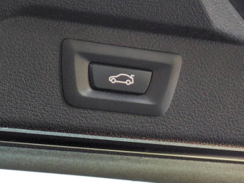 Photo 14 du bon plan BMW X5 sDrive25dA 218ch Lounge Plus occasion à 22990 €