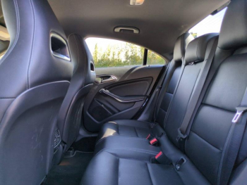 Photo 17 du bon plan MERCEDES-BENZ CLA 220 d Sensation 7G-DCT occasion à 16900 €