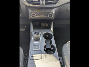 Photo 19 du bon plan FORD Kuga 2.5 Duratec 190ch FHEV E85 Titanium BVA occasion à 22990 €