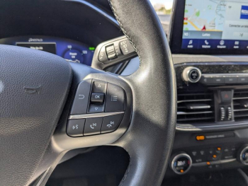 Photo 20 du bon plan FORD Kuga 2.5 Duratec 190ch FHEV E85 Titanium BVA occasion à 22990 €