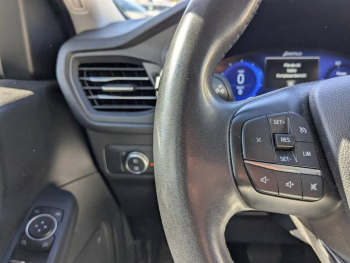 Photo 21 du bon plan FORD Kuga 2.5 Duratec 190ch FHEV E85 Titanium BVA occasion à 22990 €