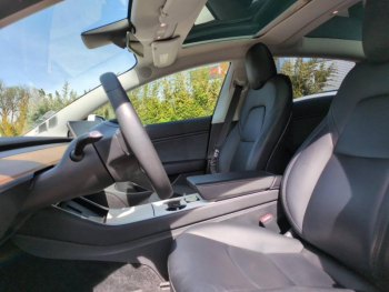 Photo 14 du bon plan TESLA Model 3 Standard RWD Plus occasion à 25990 €