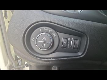 Photo 21 du bon plan JEEP Renegade 1.5 Turbo T4 130ch MHEV S BVR7 occasion à 23900 €