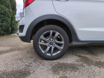 Photo 9 du bon plan FORD Ka+ Active 1.2 Ti-VCT 85ch S&S occasion à 8990 €