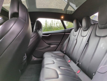 Photo 19 du bon plan TESLA Model S 100D Dual Motor occasion à 27990 €