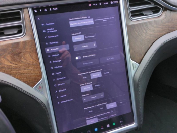 Photo 29 du bon plan TESLA Model S 100D Dual Motor occasion à 27990 €