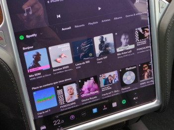 Photo 32 du bon plan TESLA Model S 100D Dual Motor occasion à 27990 €