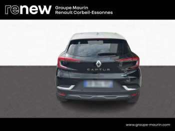 Photo 6 du bon plan RENAULT Captur 1.6 E-Tech Plug-in 160ch Initiale Paris occasion à 16990 €
