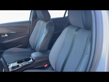 Photo 34 du bon plan PEUGEOT 208 1.2 PureTech 100ch S&S Active Business EAT8 occasion à 13490 €