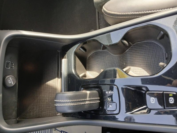 Photo 11 du bon plan VOLVO XC40 D3 AdBlue 150ch R-Design Geartronic 8 occasion à 20990 €