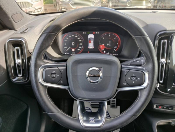 Photo 12 du bon plan VOLVO XC40 D3 AdBlue 150ch R-Design Geartronic 8 occasion à 20990 €