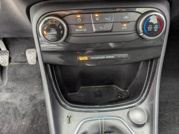 Photo 14 du bon plan FORD Puma 1.0 Flexifuel 125ch S&S mHEV Titanium occasion à 16990 €