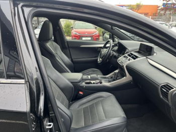 Photo 20 du bon plan LEXUS NX 300h 4WD F SPORT occasion à 32990 €