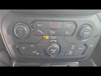 Photo 30 du bon plan JEEP Renegade 1.5 Turbo T4 130ch MHEV S BVR7 occasion à 23900 €