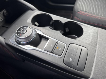 Photo 19 du bon plan FORD Kuga 2.5 Duratec 190ch FHEV E85 ST-Line BVA occasion à 21990 €