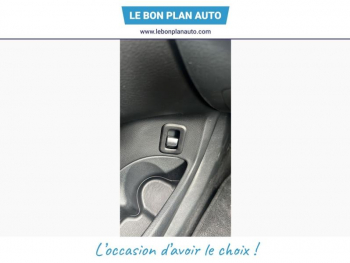 Photo 23 du bon plan MERCEDES-BENZ Classe C 180 d 122ch AMG Line 9G-Tronic occasion à 18990 €