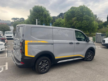 Photo 3 du bon plan FORD Transit Custom Fg VUL 320 L1H1 2.0 EcoBlue 150ch Trail occasion à 39900 €