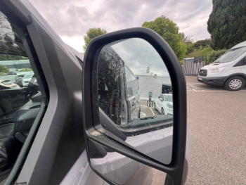 Photo 13 du bon plan FORD Transit Custom Fg VUL 320 L1H1 2.0 EcoBlue 150ch Trail occasion à 39900 €