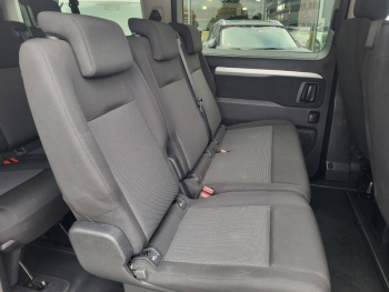 Photo 22 du bon plan TOYOTA ProAce Verso Long 2.0 180 D-4D Executive Techno BVA RC23 occasion à 38290 €