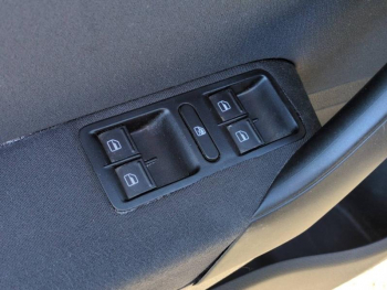 Photo 18 du bon plan VOLKSWAGEN Polo 1.6 TDI 90ch FAP Confortline 5p occasion à 7900 €