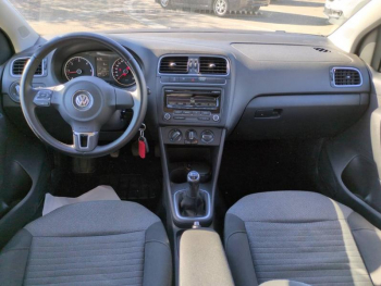Photo 21 du bon plan VOLKSWAGEN Polo 1.6 TDI 90ch FAP Confortline 5p occasion à 7900 €