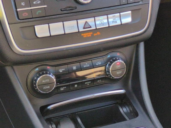 Photo 23 du bon plan MERCEDES-BENZ Classe GLA 200 d 136ch Business Edition 7G-DCT Euro6c occasion à 14900 €