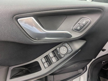 Photo 12 du bon plan FORD Fiesta 1.0 Flexifuel 95ch Titanium Business 5p occasion à 16580 €