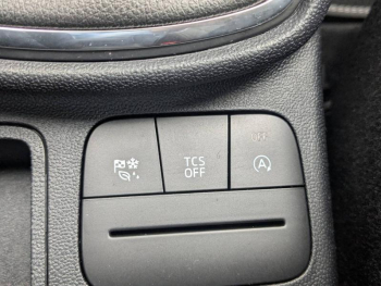 Photo 20 du bon plan FORD Fiesta 1.0 Flexifuel 95ch Titanium Business 5p occasion à 16580 €