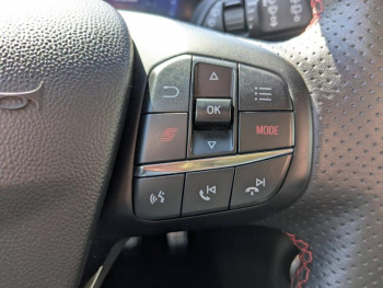 Photo 21 du bon plan FORD Fiesta 1.5 EcoBoost 200ch ST 5p occasion à 26863 €