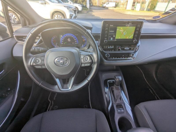 Photo 2 du bon plan TOYOTA Corolla 122h Design occasion à 17990 €