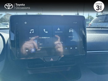 Photo 15 du bon plan TOYOTA Yaris 120 VVT-i Dynamic Business 5p MC24 occasion à 16990 €